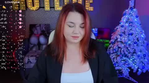 Lilu online show from December 17, 2025, 12:11 pm