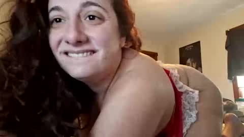 lilwhitemilf online show from December 15, 2025, 3:38 pm