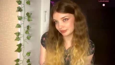 Lily online show from April 25, 2026, 5:32 pm