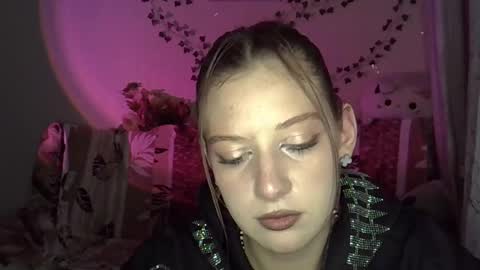 Snapshot of lily_ember chatting on November 23, 2025, 6:08 pm lily_ember online show from November 23, 2025, 6:08 pm