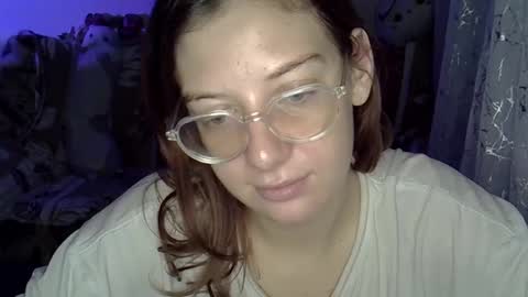 Snapshot of lily_ember chatting on November 27, 2025, 6:32 pm lily_ember online show from November 27, 2025, 6:32 pm