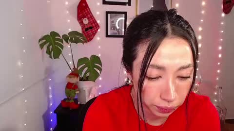just lily online show from December 28, 2024, 3:26 am
