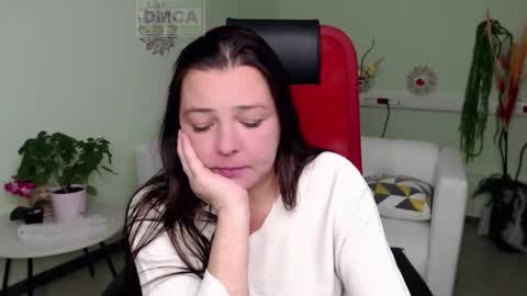 Lily online show from October 13, 2025, 5:40 am