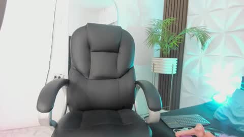 Snapshot of lily_johnson1 chatting on September 26, 2025, 1:15 pm Lili online show from September 26, 2025, 1:15 pm