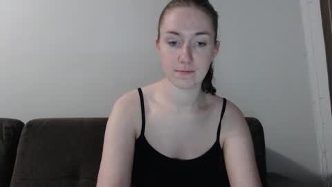 lily_love_x online show from September 30, 2025, 10:59 pm