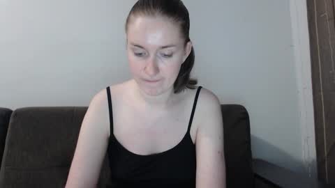 lily_love_x online show from October 12, 2025, 10:20 pm
