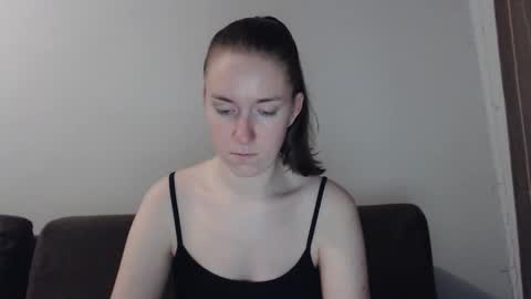 lily_love_x online show from October 26, 2025, 4:18 am