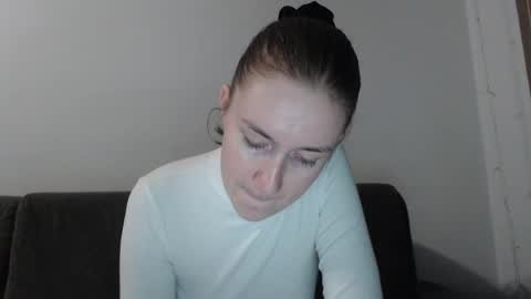 lily_love_x online show from November 10, 2025, 10:09 pm