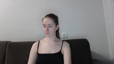 lily_love_x online show from November 13, 2025, 11:14 pm