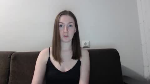 lily_love_x online show from November 18, 2025, 12:49 am