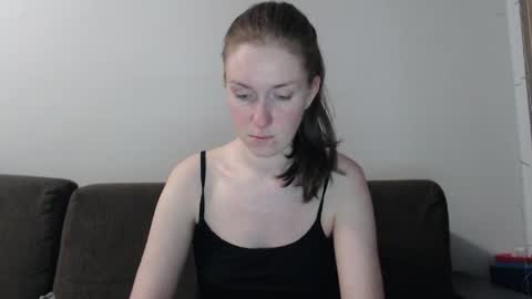 Snapshot of lily_love_x chatting on May 4, 2026, 2:51 am lily_love_x online show from May 4, 2026, 2:51 am