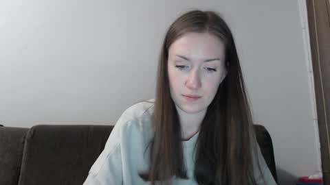 Snapshot of lily_love_x chatting on June 1, 2026, 11:17 pm lily_love_x online show from June 1, 2026, 11:17 pm