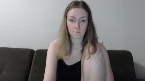 lily_love_x online show from August 7, 2026, 10:12 pm