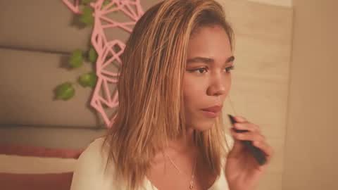 Lily Miiller online show from December 18, 2025, 8:37 pm