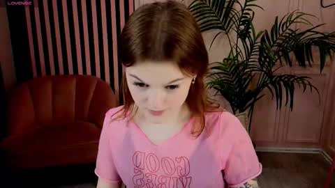 Snapshot of lily_mio chatting on January 19, 2026, 12:42 pm Im Lily online show from January 19, 2026, 12:42 pm