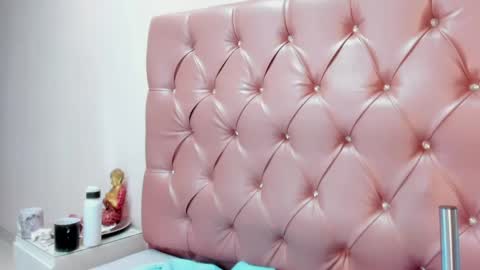 Snapshot of lily_rose0 chatting on April 21, 2026, 2:51 am lily_rose0 online show from April 21, 2026, 2:51 am