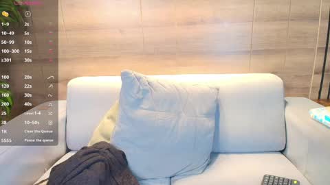 Snapshot of lily_waist chatting on April 9, 2026, 6:19 am lily_waist online show from April 9, 2026, 6:19 am