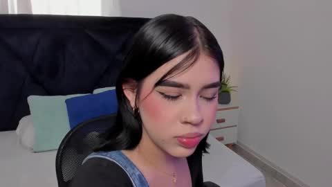 LilyWoodz online show from February 19, 2026, 7:32 pm