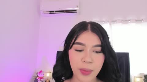 Snapshot of lily_woodz chatting on May 17, 2026, 2:46 pm LilyWoodz online show from May 17, 2026, 2:46 pm