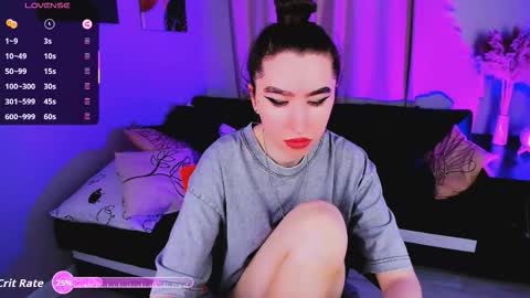 LILY online show from October 4, 2025, 8:01 am