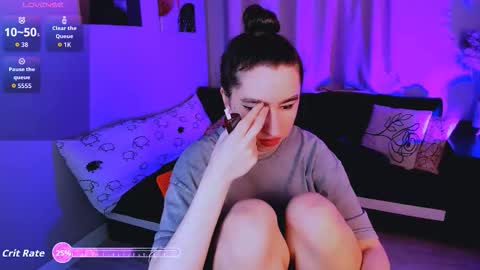 LILY online show from December 14, 2025, 10:42 am