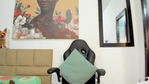 Lily online show from October 27, 2025, 7:07 pm