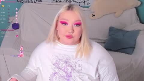 Lily online show from January 4, 2025, 12:59 pm