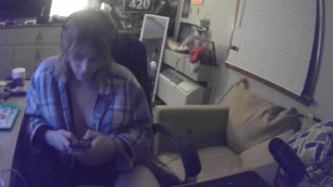 lilybvixen online show from December 2, 2025, 2:50 am
