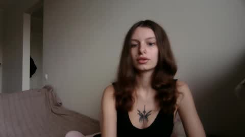 lilycandy_ online show from October 22, 2025, 10:59 am