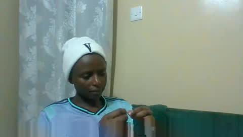 Snapshot of lilycute19 chatting on February 20, 2026, 2:30 am lilycute19 online show from February 20, 2026, 2:30 am