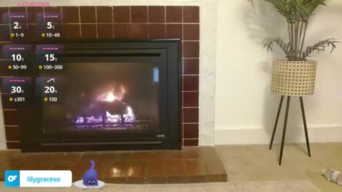 Snapshot of lilygracexoxo chatting on November 24, 2025, 1:38 am Lily Grace online show from November 24, 2025, 1:38 am