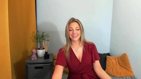 Snapshot of lilylovely26 chatting on February 1, 2025, 12:47 pm Lily online show from February 1, 2025, 12:47 pm
