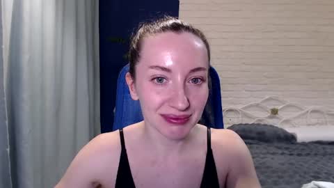 Snapshot of lilymellow chatting on May 8, 2026, 11:48 am Lily online show from May 8, 2026, 11:48 am