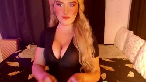 IM YOUR TRUE GODESS Lilymonstercock online show from September 25, 2025, 2:26 am