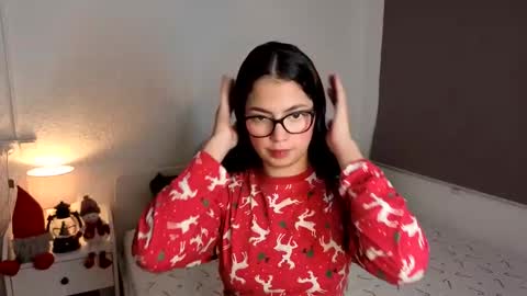 LillyPanda online show from November 30, 2025, 8:24 pm