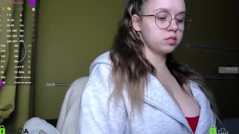 Lily online show from October 20, 2025, 12:27 pm