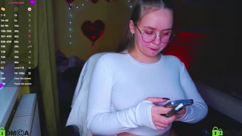 Lily online show from February 26, 2026, 9:14 pm