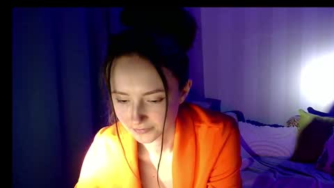 LilyXSky online show from December 3, 2024, 12:59 pm
