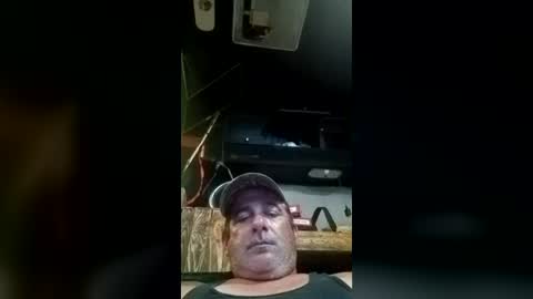 Snapshot of limelight1975 chatting on June 18, 2026, 7:19 am limelight1975 online show from June 18, 2026, 7:19 am