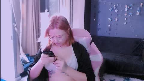 Lina2D tyan online show from November 4, 2025, 7:51 am