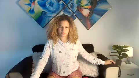 lina_andr online show from July 10, 2026, 7:01 am