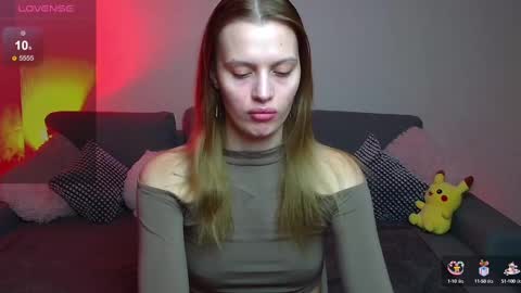 lina_bush online show from December 15, 2024, 11:45 am
