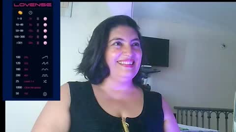 Snapshot of lina_maria99 chatting on September 15, 2025, 8:42 pm Lina Mara99 online show from September 15, 2025, 8:42 pm