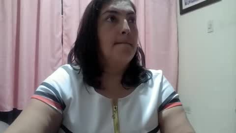 Snapshot of lina_maria99 chatting on May 18, 2026, 11:32 pm Lina Mara99 online show from May 18, 2026, 11:32 pm