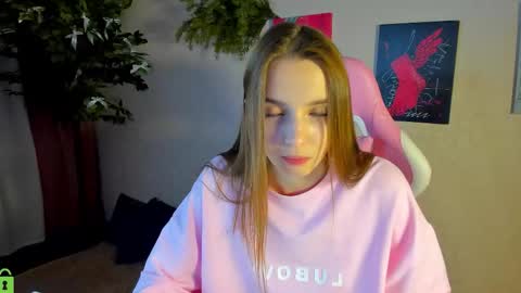 LINA online show from December 20, 2025, 1:02 am