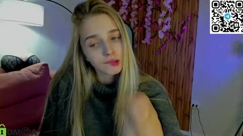 Snapshot of lina_reeds chatting on May 18, 2026, 4:07 am LINA online show from May 18, 2026, 4:07 am
