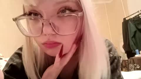 Snapshot of lina_sun1 chatting on May 31, 2026, 6:09 pm lina_sun1 online show from May 31, 2026, 6:09 pm