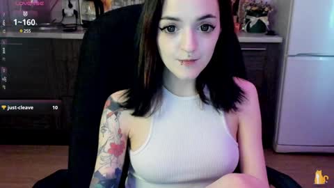 Snapshot of lina_tyaan chatting on December 13, 2024, 11:02 am Lina 3  1715622743 online show from December 13, 2024, 11:02 am