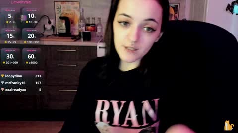 Snapshot of lina_tyaan chatting on December 16, 2024, 12:38 pm Lina 3  1715622743 online show from December 16, 2024, 12:38 pm