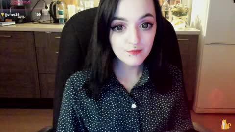 Snapshot of lina_tyaan chatting on December 31, 2024, 6:57 pm Lina 3  1715622743 online show from December 31, 2024, 6:57 pm